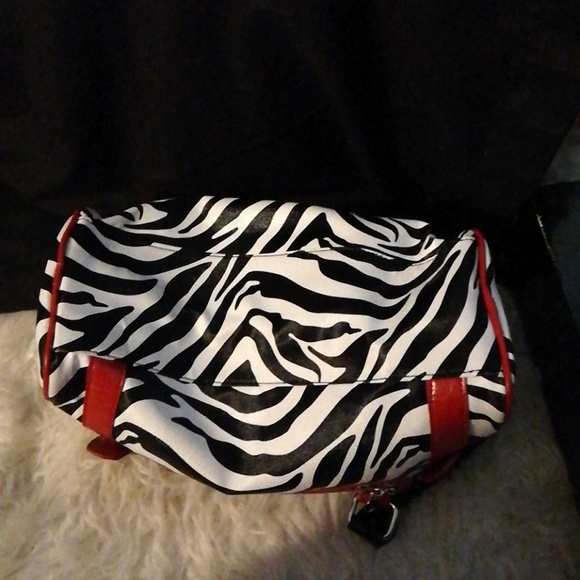 Purse - Picture 4 of 4